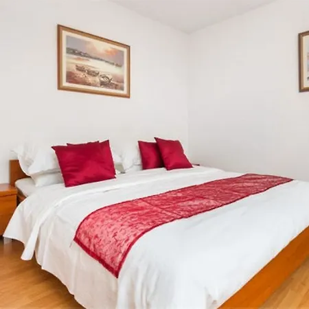 Meje Hotel 3*